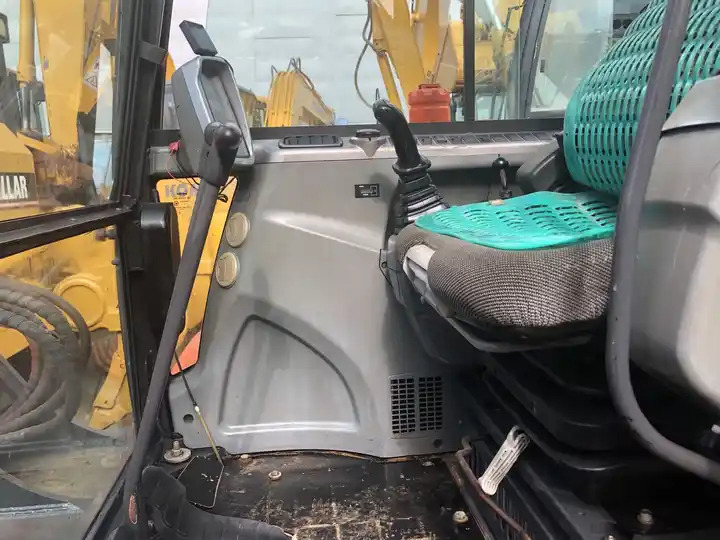 Used 6t Mini Excavator Original Korea Doosan Used Excavators Doosan Dx60 With Nice Work Condition On Sale In Shanghai - Bager gusjeničar: slika Used 6t Mini Excavator Original Korea Doosan Used Excavators Doosan Dx60 With Nice Work Condition On Sale In Shanghai - Bager gusjeničar Used 6t Mini Excavator Original Korea Doosan Used Excavators Doosan Dx60 With Nice Work Condition On Sale In Shanghai - Bager gusjeničar: slika Used 6t Mini Excavator Original Korea Doosan Used Excavators Doosan Dx60 With Nice Work Condition On Sale In Shanghai - Bager gusjeničar