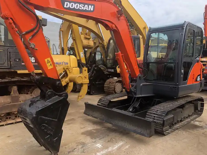 Used 6t Mini Excavator Original Korea Doosan Used Excavators Doosan Dx60 With Nice Work Condition On Sale In Shanghai - Bager gusjeničar: slika Used 6t Mini Excavator Original Korea Doosan Used Excavators Doosan Dx60 With Nice Work Condition On Sale In Shanghai - Bager gusjeničar Used 6t Mini Excavator Original Korea Doosan Used Excavators Doosan Dx60 With Nice Work Condition On Sale In Shanghai - Bager gusjeničar: slika Used 6t Mini Excavator Original Korea Doosan Used Excavators Doosan Dx60 With Nice Work Condition On Sale In Shanghai - Bager gusjeničar