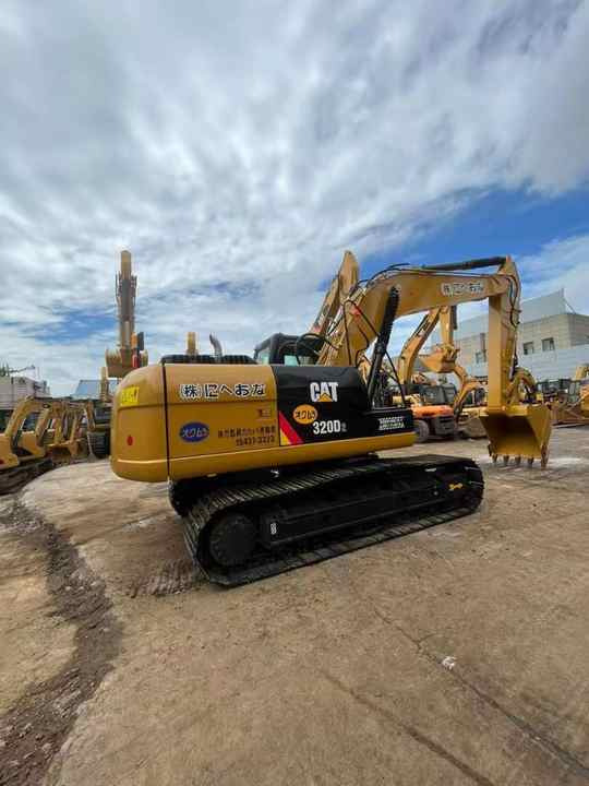 Used CAT second hand Caterpillar 320 320B 320C 320D Excavator Excavadoras de segunda mano - Bager: slika Used CAT second hand Caterpillar 320 320B 320C 320D Excavator Excavadoras de segunda mano - Bager Used CAT second hand Caterpillar 320 320B 320C 320D Excavator Excavadoras de segunda mano - Bager: slika Used CAT second hand Caterpillar 320 320B 320C 320D Excavator Excavadoras de segunda mano - Bager