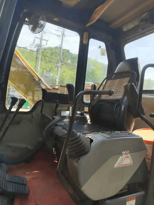 Used Japan Original Secondhand Komatsu PC56-7 PC60-8 PC70-8 Mini Digger Crawler Excavator - Bager: slika Used Japan Original Secondhand Komatsu PC56-7 PC60-8 PC70-8 Mini Digger Crawler Excavator - Bager Used Japan Original Secondhand Komatsu PC56-7 PC60-8 PC70-8 Mini Digger Crawler Excavator - Bager: slika Used Japan Original Secondhand Komatsu PC56-7 PC60-8 PC70-8 Mini Digger Crawler Excavator - Bager