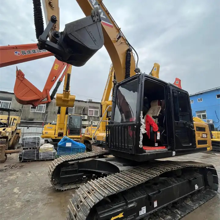Used digger second Hand 20 ton Excavator Sany 215cpro Crawler Excavator on sale - Bager gusjeničar: slika Used digger second Hand 20 ton Excavator Sany 215cpro Crawler Excavator on sale - Bager gusjeničar Used digger second Hand 20 ton Excavator Sany 215cpro Crawler Excavator on sale - Bager gusjeničar: slika Used digger second Hand 20 ton Excavator Sany 215cpro Crawler Excavator on sale - Bager gusjeničar