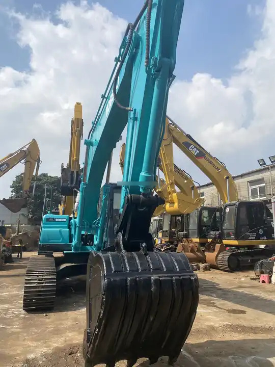 Used tracked Excavator Kobelco SK210-8 for Sale Original Kobelco Used Heavy Excavator - Bager gusjeničar: slika Used tracked Excavator Kobelco SK210-8 for Sale Original Kobelco Used Heavy Excavator - Bager gusjeničar Used tracked Excavator Kobelco SK210-8 for Sale Original Kobelco Used Heavy Excavator - Bager gusjeničar: slika Used tracked Excavator Kobelco SK210-8 for Sale Original Kobelco Used Heavy Excavator - Bager gusjeničar