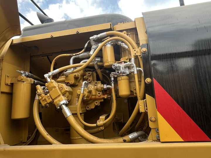 Perfect performance caterpillar Used 336D2L 336D2 336D Hydraulic Crawler Excavator Suitable For Construction - Bager gusjeničar: slika perfect performance caterpillar Used 336D2L 336D2 336D Hydraulic Crawler Excavator Suitable For Construction - Bager gusjeničar Perfect performance caterpillar Used 336D2L 336D2 336D Hydraulic Crawler Excavator Suitable For Construction - Bager gusjeničar: slika perfect performance caterpillar Used 336D2L 336D2 336D Hydraulic Crawler Excavator Suitable For Construction - Bager gusjeničar