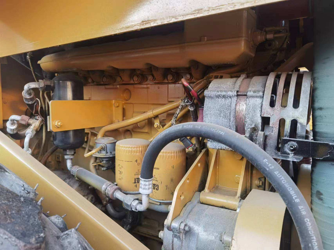 Used Road making machine CAT CS 683E roller - Cestovni valjak: slika used Road making machine CAT CS 683E roller - Cestovni valjak Used Road making machine CAT CS 683E roller - Cestovni valjak: slika used Road making machine CAT CS 683E roller - Cestovni valjak