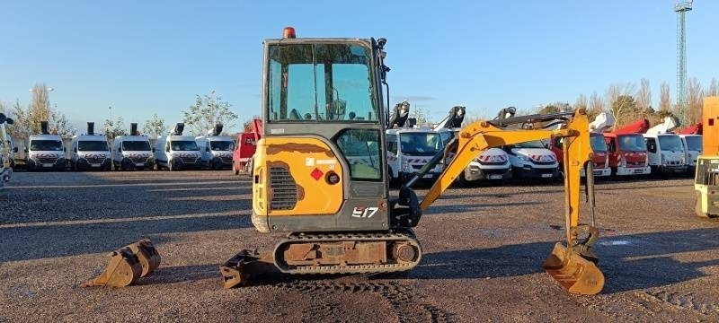 Bobcat E 17 - Mini bager: slika Bobcat E 17 - Mini bager Bobcat E 17 - Mini bager: slika Bobcat E 17 - Mini bager