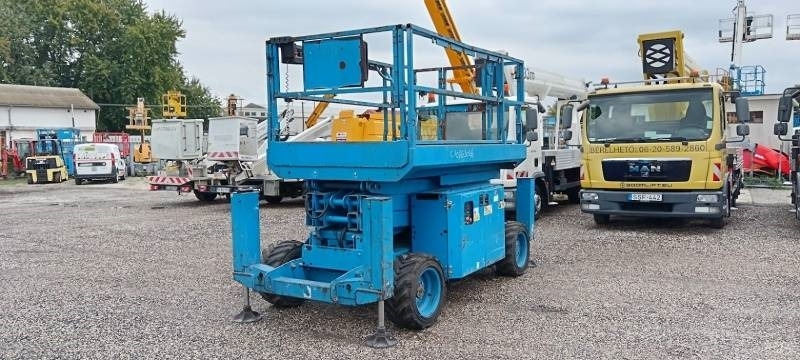 Genie GS-2669 - 10 m, 4x4, diesel - Škarasta podizna platforma: slika Genie GS-2669 - 10 m, 4x4, diesel - Škarasta podizna platforma Genie GS-2669 - 10 m, 4x4, diesel - Škarasta podizna platforma: slika Genie GS-2669 - 10 m, 4x4, diesel - Škarasta podizna platforma
