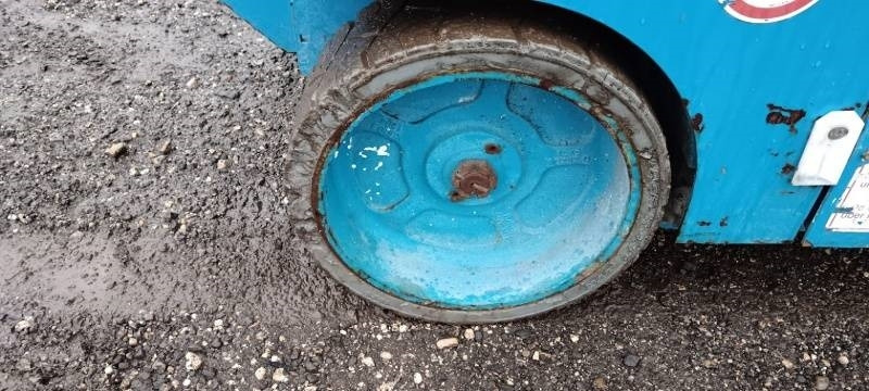 Škarasta podizna platforma Genie GS4047 - 13,7m - electric: slika Škarasta podizna platforma Genie GS4047 - 13,7m - electric