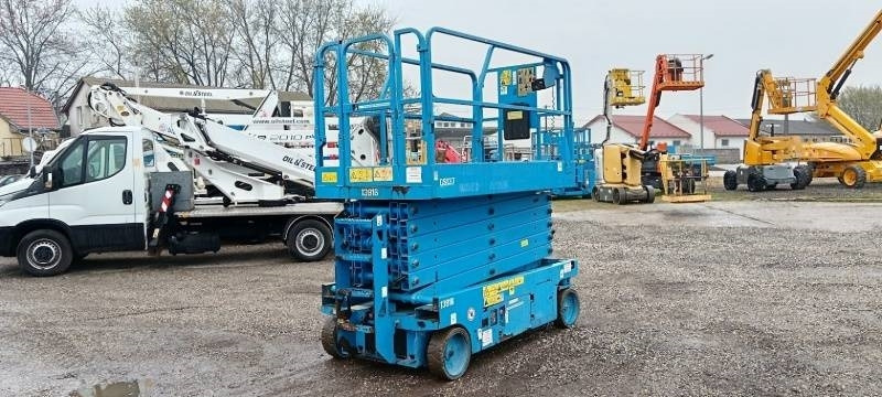 Škarasta podizna platforma Genie GS4047 - 13,7m - electric: slika Škarasta podizna platforma Genie GS4047 - 13,7m - electric