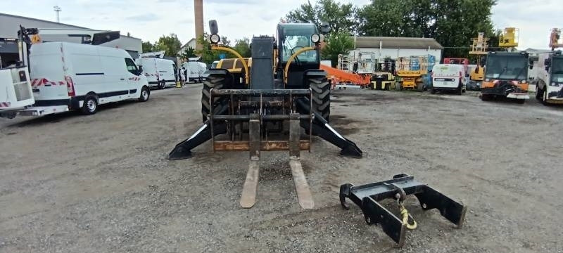 Haulotte HTL4014 - 14,1m, 4T, 4x4x4 - Teleskopski rukovatelj: slika Haulotte HTL4014 - 14,1m, 4T, 4x4x4 - Teleskopski rukovatelj Haulotte HTL4014 - 14,1m, 4T, 4x4x4 - Teleskopski rukovatelj: slika Haulotte HTL4014 - 14,1m, 4T, 4x4x4 - Teleskopski rukovatelj