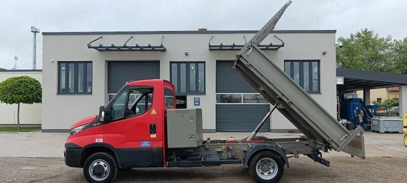 Iveco 35C13 - Tipper - Kiper: slika Iveco 35C13 - Tipper - Kiper Iveco 35C13 - Tipper - Kiper: slika Iveco 35C13 - Tipper - Kiper