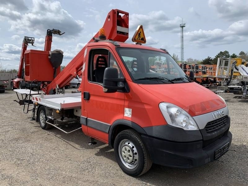 Iveco Daily GSR E179T - 17,1m - 200 kg - Podizna platforma montirana na kamion: slika Iveco Daily GSR E179T - 17,1m - 200 kg - Podizna platforma montirana na kamion Iveco Daily GSR E179T - 17,1m - 200 kg - Podizna platforma montirana na kamion: slika Iveco Daily GSR E179T - 17,1m - 200 kg - Podizna platforma montirana na kamion