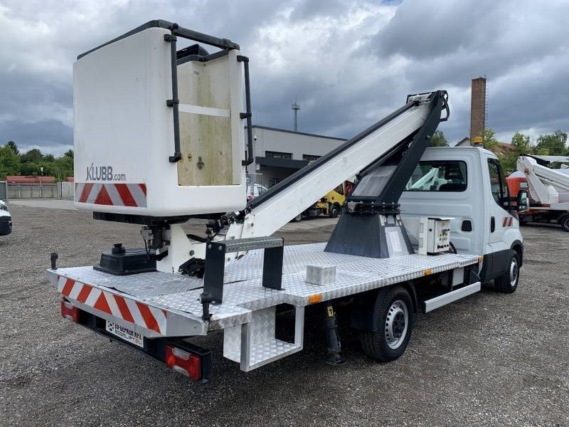 Podizna platforma montirana na kamion Iveco Daily Klubb KT48 - 16m, 200kg: slika Podizna platforma montirana na kamion Iveco Daily Klubb KT48 - 16m, 200kg