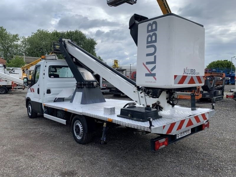 Podizna platforma montirana na kamion Iveco Daily Klubb KT48 - 16m, 200kg: slika Podizna platforma montirana na kamion Iveco Daily Klubb KT48 - 16m, 200kg