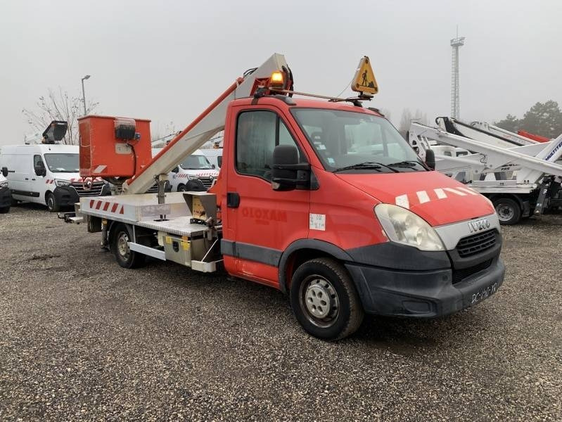 Iveco Daily Multitel 160 ALU DS - 16m - Podizna platforma montirana na kamion: slika Iveco Daily Multitel 160 ALU DS - 16m - Podizna platforma montirana na kamion Iveco Daily Multitel 160 ALU DS - 16m - Podizna platforma montirana na kamion: slika Iveco Daily Multitel 160 ALU DS - 16m - Podizna platforma montirana na kamion