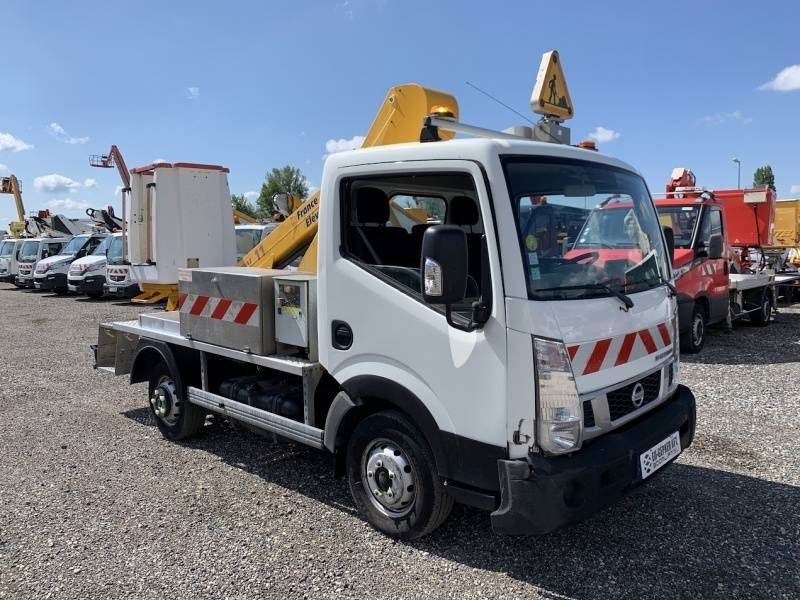 Nissan Cabstar France Elevateur Topy 11 - 11 m - Podizna platforma montirana na kamion: slika Nissan Cabstar France Elevateur Topy 11 - 11 m - Podizna platforma montirana na kamion Nissan Cabstar France Elevateur Topy 11 - 11 m - Podizna platforma montirana na kamion: slika Nissan Cabstar France Elevateur Topy 11 - 11 m - Podizna platforma montirana na kamion