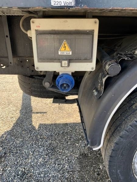 Podizna platforma montirana na kamion Nissan Cabstar Oil&Steel Snake 189 - 18 m: slika Podizna platforma montirana na kamion Nissan Cabstar Oil&Steel Snake 189 - 18 m