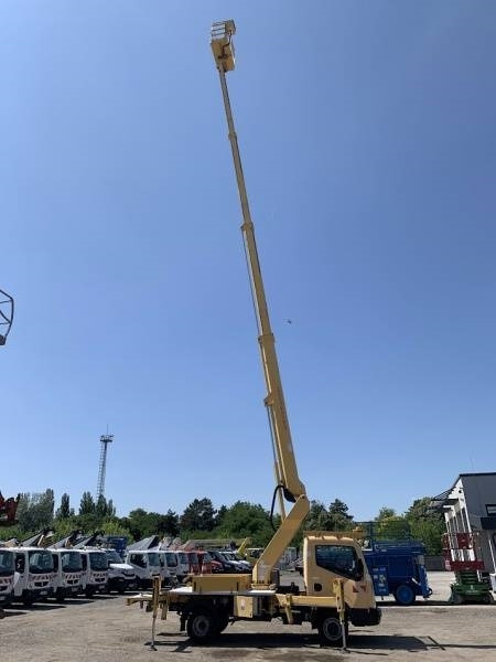 Podizna platforma montirana na kamion Nissan Cabstar Ruthmann-Steiger TB220 - 22,1m - 200 kg: slika Podizna platforma montirana na kamion Nissan Cabstar Ruthmann-Steiger TB220 - 22,1m - 200 kg