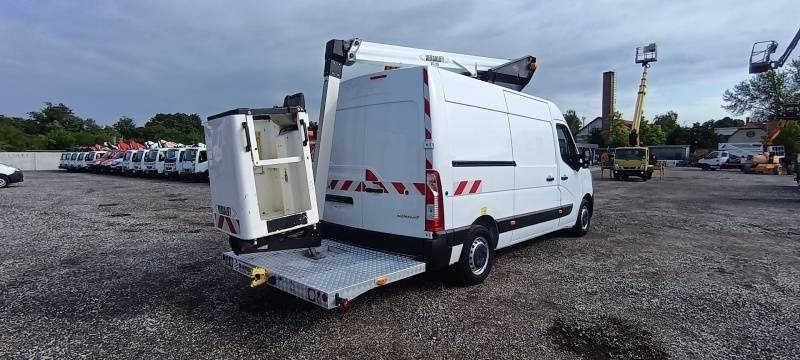 Podizna platforma montirana na kamion Renault Master Versalift VTL135 EVO - 13,3 m - 120kg: slika Podizna platforma montirana na kamion Renault Master Versalift VTL135 EVO - 13,3 m - 120kg