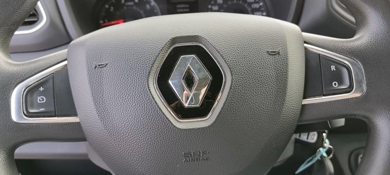 Podizna platforma montirana na kamion Renault Master Versalift VTL135 EVO - 13,3 m - 120kg: slika Podizna platforma montirana na kamion Renault Master Versalift VTL135 EVO - 13,3 m - 120kg