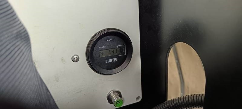 Podizna platforma montirana na kamion Renault Master Versalift VTL135 EVO - 13,3 m - 120kg: slika Podizna platforma montirana na kamion Renault Master Versalift VTL135 EVO - 13,3 m - 120kg