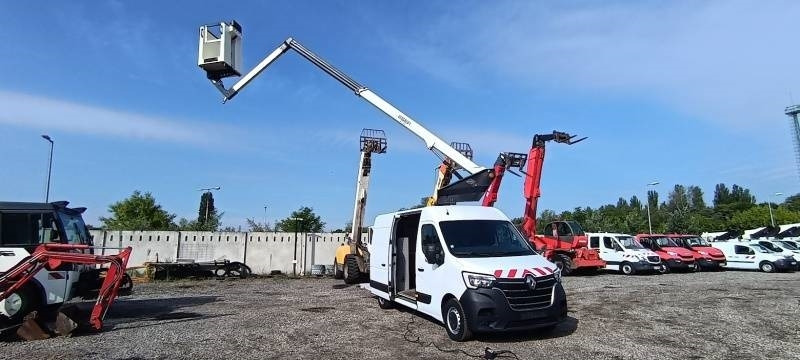 Podizna platforma montirana na kamion Renault Master Versalift VTL135 EVO - 13,3 m - 120kg: slika Podizna platforma montirana na kamion Renault Master Versalift VTL135 EVO - 13,3 m - 120kg
