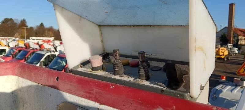 Zakup Renault Maxity Bizzocchi Autel 162 HP - 16,5m  Renault Maxity Bizzocchi Autel 162 HP - 16,5m: slika Zakup Renault Maxity Bizzocchi Autel 162 HP - 16,5m  Renault Maxity Bizzocchi Autel 162 HP - 16,5m