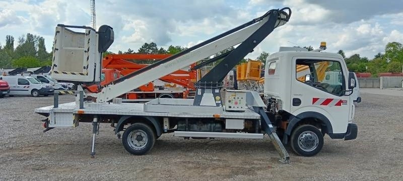 Renault Maxity Klubb KT48 - 16m, 200kg - Podizna platforma montirana na kamion: slika Renault Maxity Klubb KT48 - 16m, 200kg - Podizna platforma montirana na kamion Renault Maxity Klubb KT48 - 16m, 200kg - Podizna platforma montirana na kamion: slika Renault Maxity Klubb KT48 - 16m, 200kg - Podizna platforma montirana na kamion