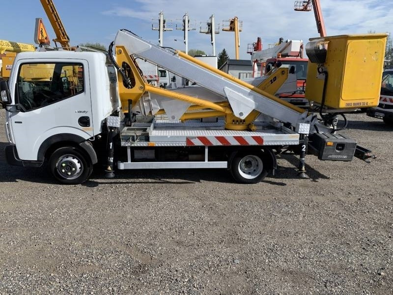 Renault Maxity Multitel MX200 - 20 m - Podizna platforma montirana na kamion: slika Renault Maxity Multitel MX200 - 20 m - Podizna platforma montirana na kamion Renault Maxity Multitel MX200 - 20 m - Podizna platforma montirana na kamion: slika Renault Maxity Multitel MX200 - 20 m - Podizna platforma montirana na kamion
