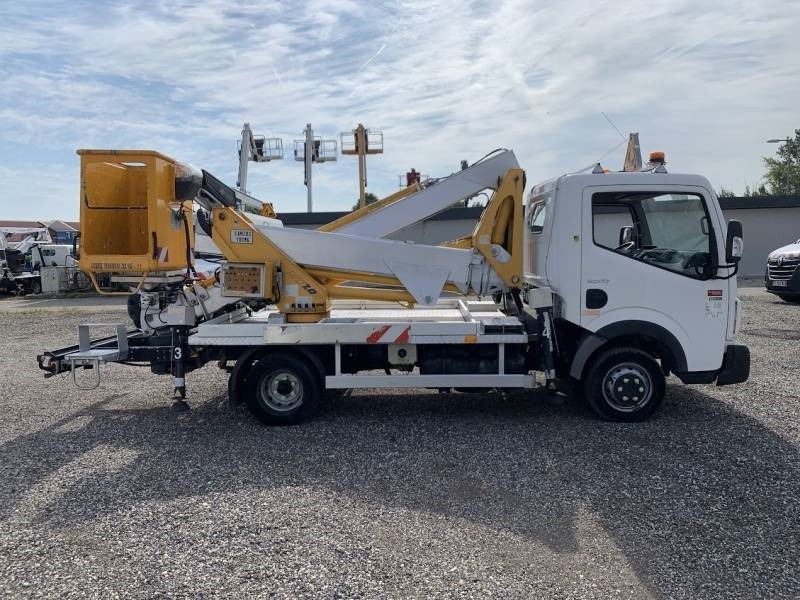 Renault Maxity Multitel MX200 - 20 m - Podizna platforma montirana na kamion: slika Renault Maxity Multitel MX200 - 20 m - Podizna platforma montirana na kamion Renault Maxity Multitel MX200 - 20 m - Podizna platforma montirana na kamion: slika Renault Maxity Multitel MX200 - 20 m - Podizna platforma montirana na kamion