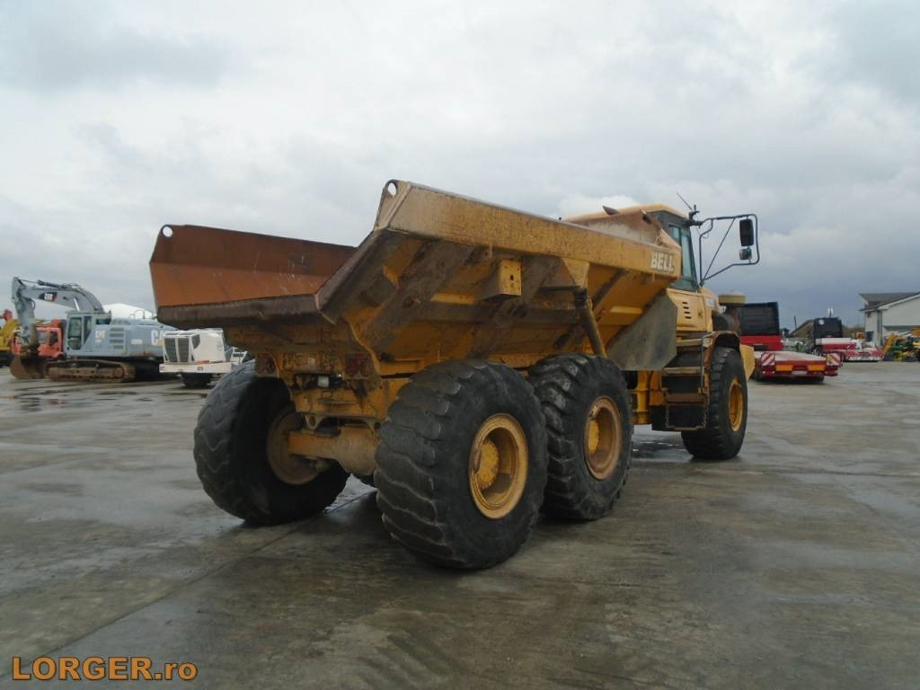 Bell B 25 D - Zglobni istovarivač: slika Bell B 25 D - Zglobni istovarivač Bell B 25 D - Zglobni istovarivač: slika Bell B 25 D - Zglobni istovarivač