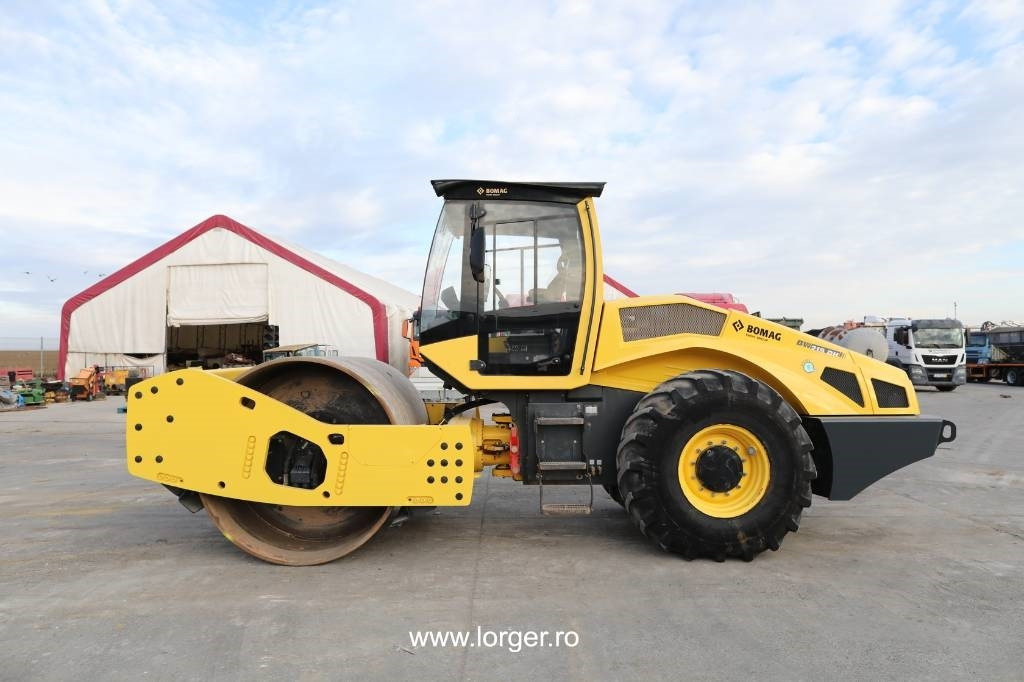 Bomag BW 219 D H-5 - Kompaktor: slika Bomag BW 219 D H-5 - Kompaktor Bomag BW 219 D H-5 - Kompaktor: slika Bomag BW 219 D H-5 - Kompaktor