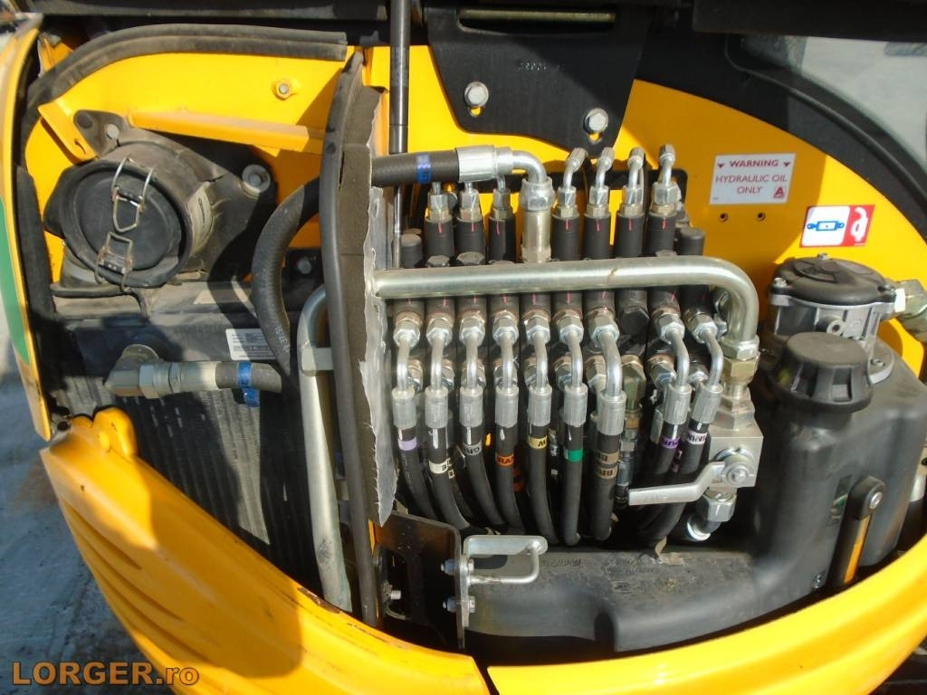 JCB 8025 - Mini bager: slika JCB 8025 - Mini bager JCB 8025 - Mini bager: slika JCB 8025 - Mini bager