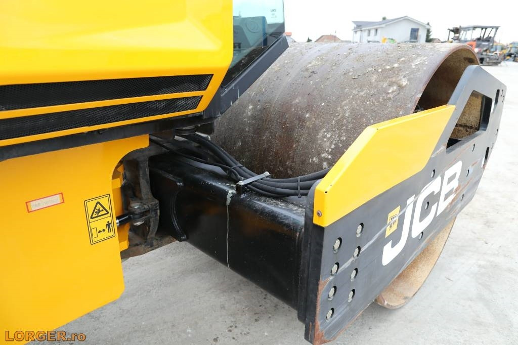 Kompaktor JCB VM 117: slika Kompaktor JCB VM 117