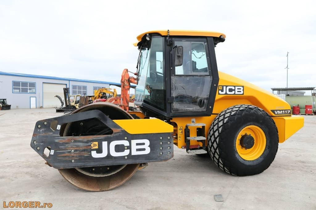 Kompaktor JCB VM 117: slika Kompaktor JCB VM 117