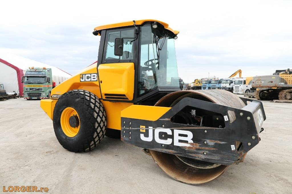 JCB VM 117 - Kompaktor: slika JCB VM 117 - Kompaktor JCB VM 117 - Kompaktor: slika JCB VM 117 - Kompaktor