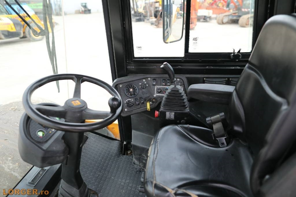 Kompaktor JCB VM 117: slika Kompaktor JCB VM 117