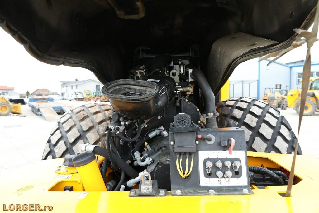 Kompaktor JCB VM 117: slika Kompaktor JCB VM 117