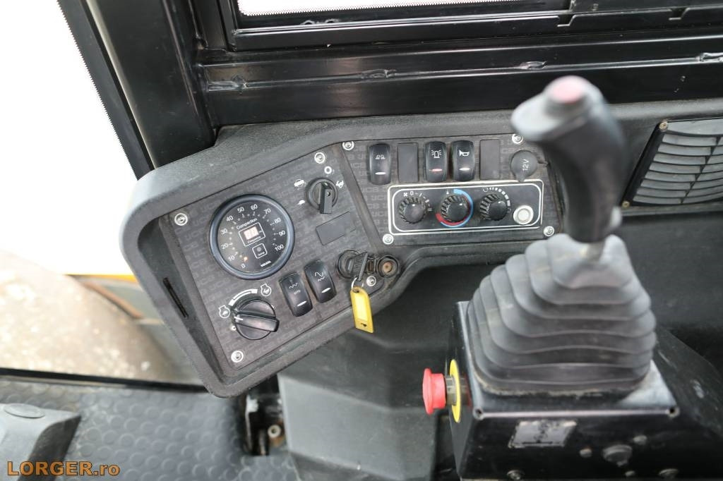 Kompaktor JCB VM 117: slika Kompaktor JCB VM 117