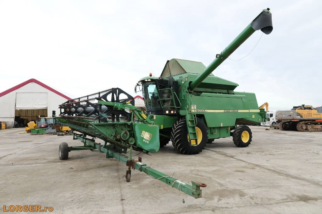 John Deere 2266 E - Kombajn za žetvu: slika John Deere 2266 E - Kombajn za žetvu John Deere 2266 E - Kombajn za žetvu: slika John Deere 2266 E - Kombajn za žetvu