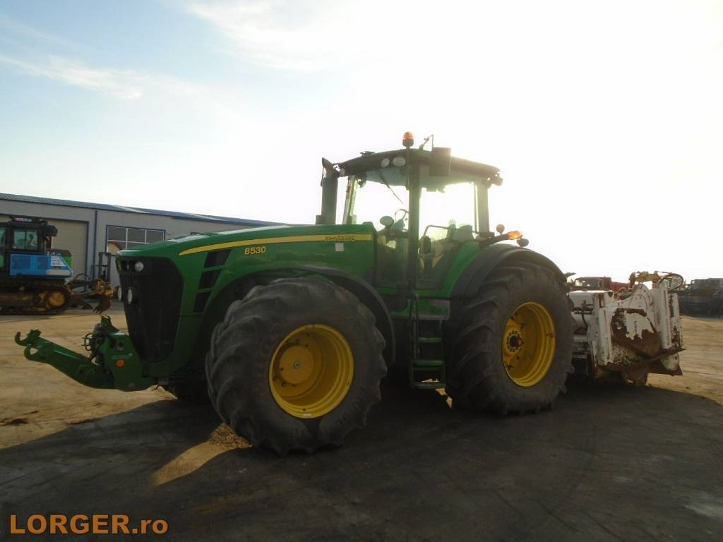 John Deere 8530 cu stabilizator de sol Wirtgen WS 250. - Traktor: slika John Deere 8530 cu stabilizator de sol Wirtgen WS 250. - Traktor John Deere 8530 cu stabilizator de sol Wirtgen WS 250. - Traktor: slika John Deere 8530 cu stabilizator de sol Wirtgen WS 250. - Traktor