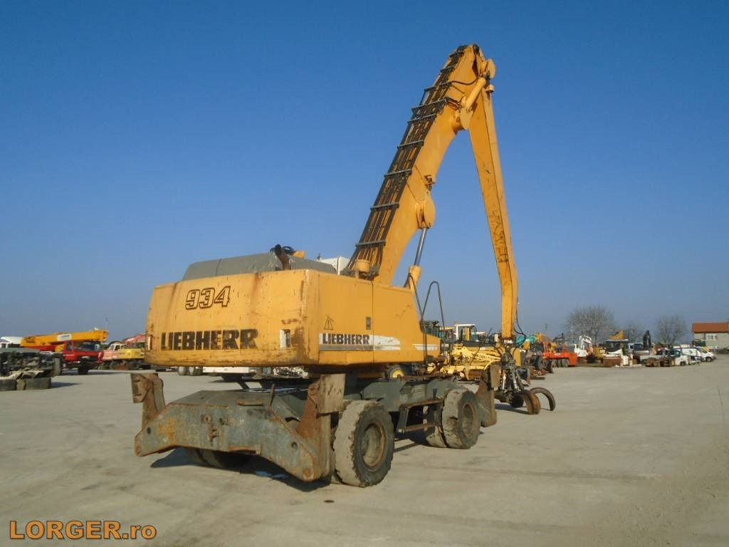 Liebherr A 934 B - Stroj za rukovanje otpadom: slika Liebherr A 934 B - Stroj za rukovanje otpadom Liebherr A 934 B - Stroj za rukovanje otpadom: slika Liebherr A 934 B - Stroj za rukovanje otpadom