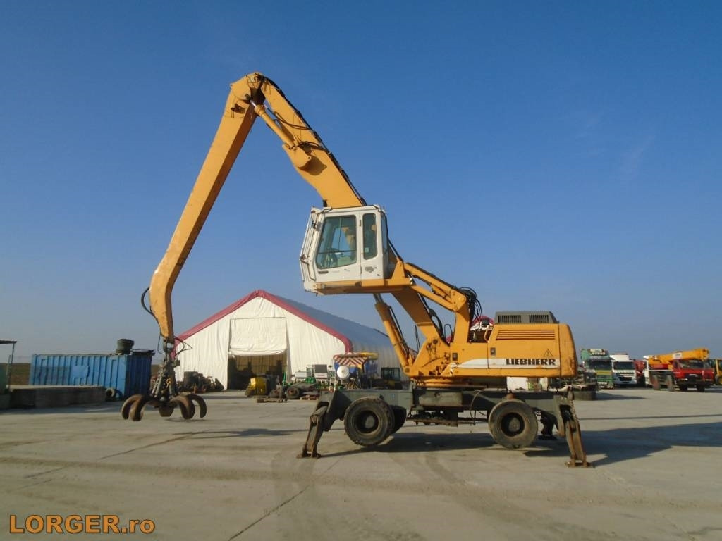 Liebherr A 934 B - Stroj za rukovanje otpadom: slika Liebherr A 934 B - Stroj za rukovanje otpadom Liebherr A 934 B - Stroj za rukovanje otpadom: slika Liebherr A 934 B - Stroj za rukovanje otpadom