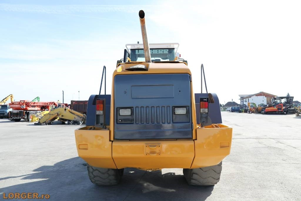 Liebherr L 544 - Utovarivač na kotačima: slika Liebherr L 544 - Utovarivač na kotačima Liebherr L 544 - Utovarivač na kotačima: slika Liebherr L 544 - Utovarivač na kotačima