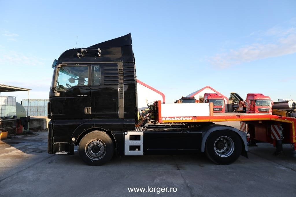 MAN TGX 18.440 4x2 BLS + Trailer Kässbohrer LB3 Lowbed - Tegljač: slika MAN TGX 18.440 4x2 BLS + Trailer Kässbohrer LB3 Lowbed - Tegljač MAN TGX 18.440 4x2 BLS + Trailer Kässbohrer LB3 Lowbed - Tegljač: slika MAN TGX 18.440 4x2 BLS + Trailer Kässbohrer LB3 Lowbed - Tegljač