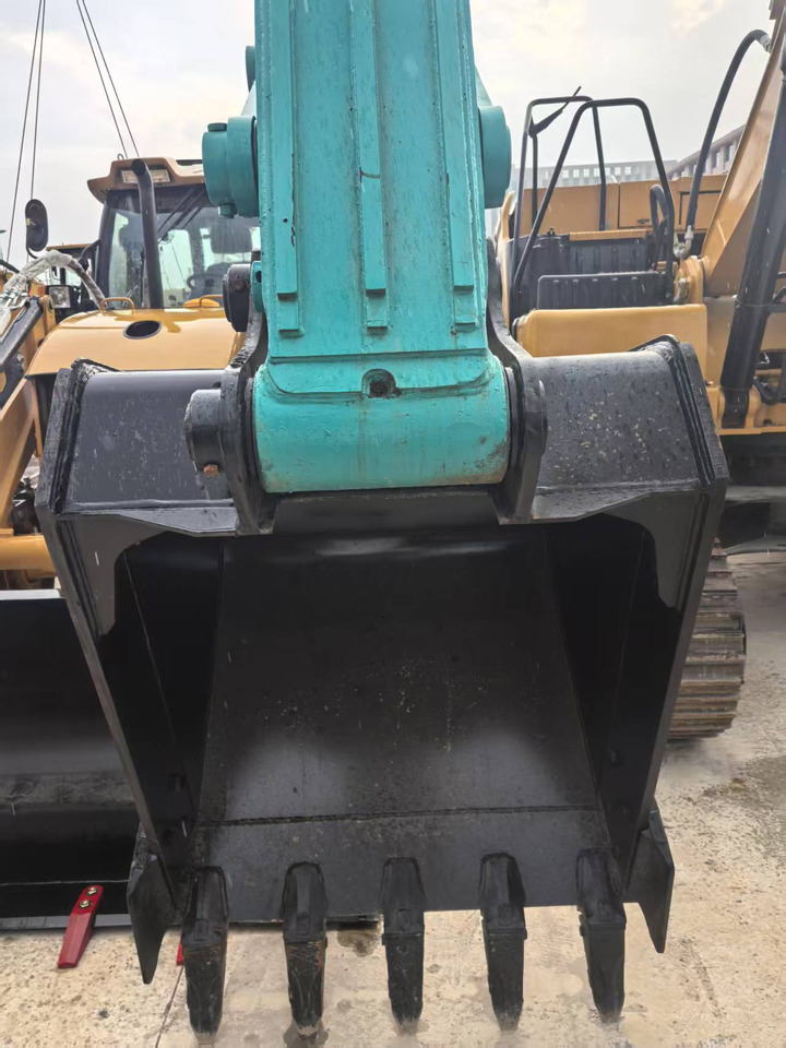 KOBELCO SK200 - Bager gusjeničar: slika KOBELCO SK200 - Bager gusjeničar KOBELCO SK200 - Bager gusjeničar: slika KOBELCO SK200 - Bager gusjeničar