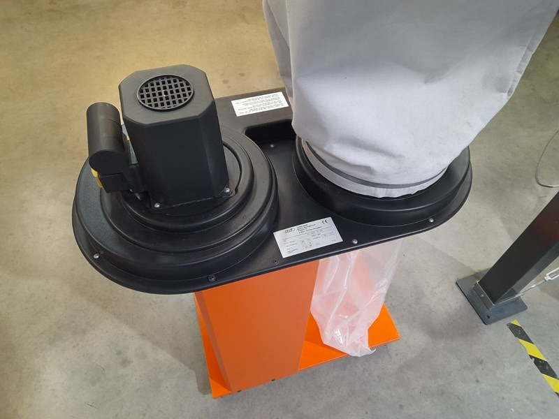 Alko Mobil 100 - Stroj za uvez: slika Alko Mobil 100 - Stroj za uvez Alko Mobil 100 - Stroj za uvez: slika Alko Mobil 100 - Stroj za uvez