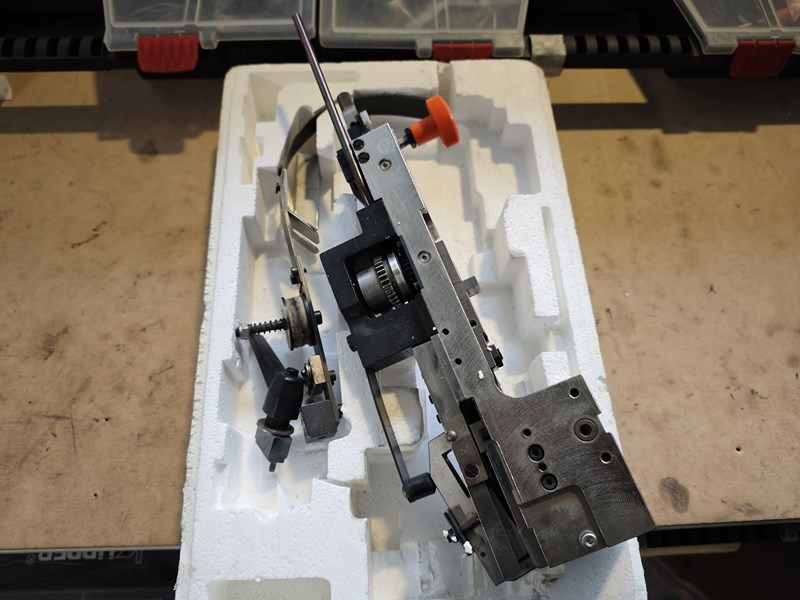 Hohner stitching head 52/8 - Tiskarski stroj: slika Hohner stitching head 52/8 - Tiskarski stroj Hohner stitching head 52/8 - Tiskarski stroj: slika Hohner stitching head 52/8 - Tiskarski stroj