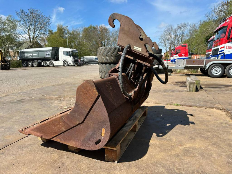 Cangini Benne CW10 tiltbucket / schwenklöffel / kantelbak - Korpa za Građevinski strojevi: slika Cangini Benne CW10 tiltbucket / schwenklöffel / kantelbak - Korpa za Građevinski strojevi Cangini Benne CW10 tiltbucket / schwenklöffel / kantelbak - Korpa za Građevinski strojevi: slika Cangini Benne CW10 tiltbucket / schwenklöffel / kantelbak - Korpa za Građevinski strojevi