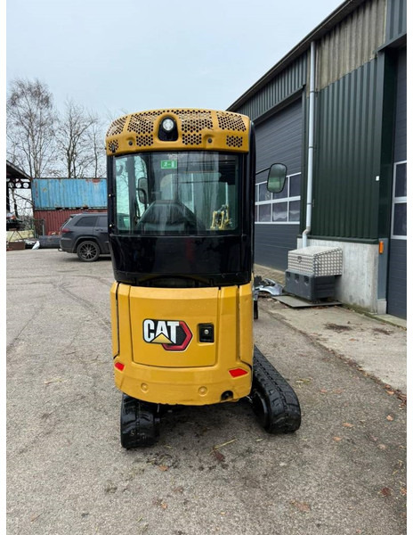 Cat 301.8 - Mini bager: slika Cat 301.8 - Mini bager Cat 301.8 - Mini bager: slika Cat 301.8 - Mini bager