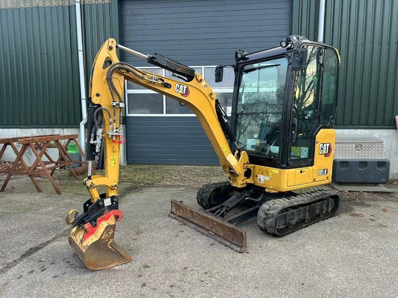 Cat 301.8 - Mini bager: slika Cat 301.8 - Mini bager Cat 301.8 - Mini bager: slika Cat 301.8 - Mini bager